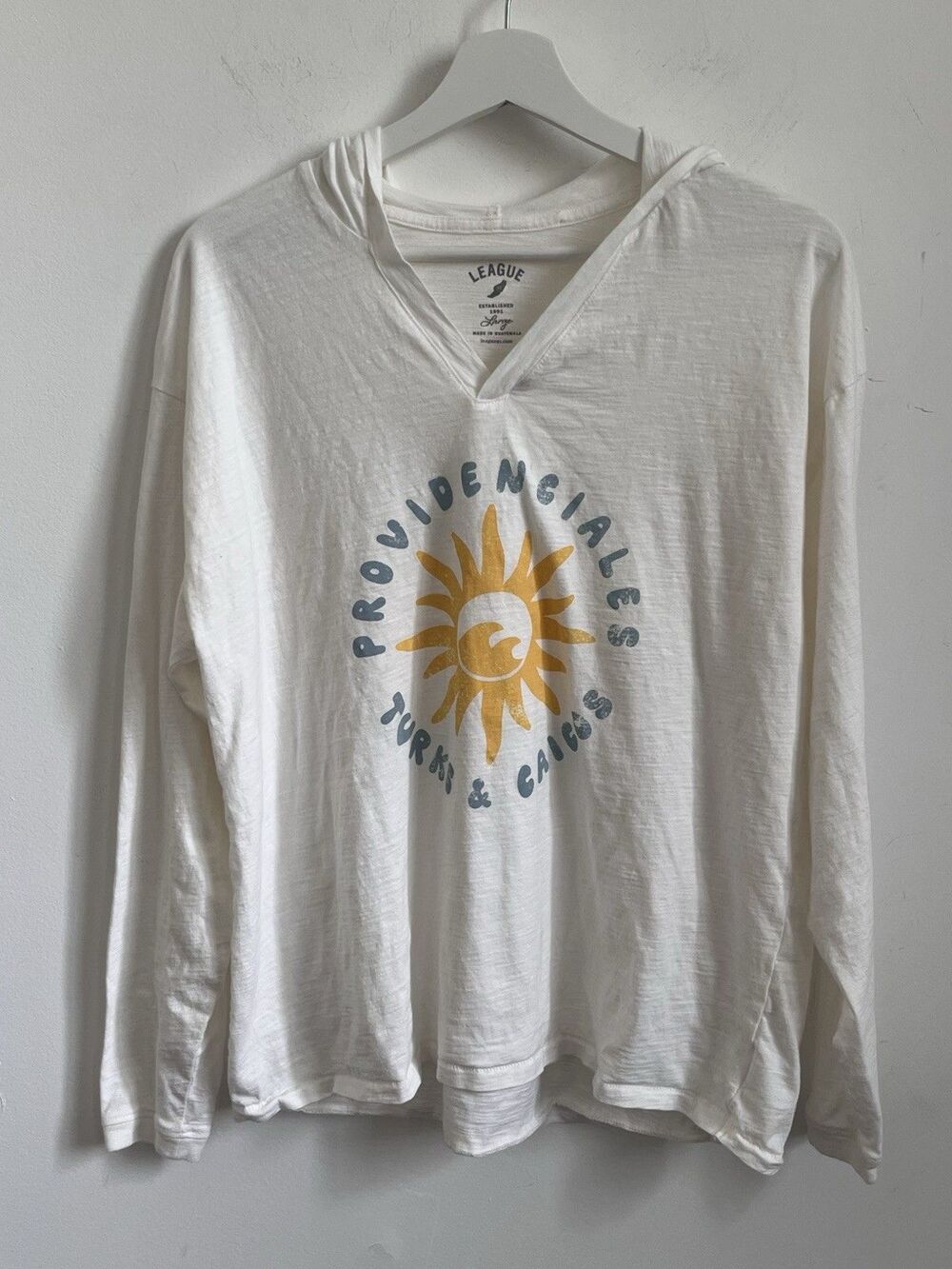 League Turks & Caicos Print Hoodied T Shirt Large Cream Ivory